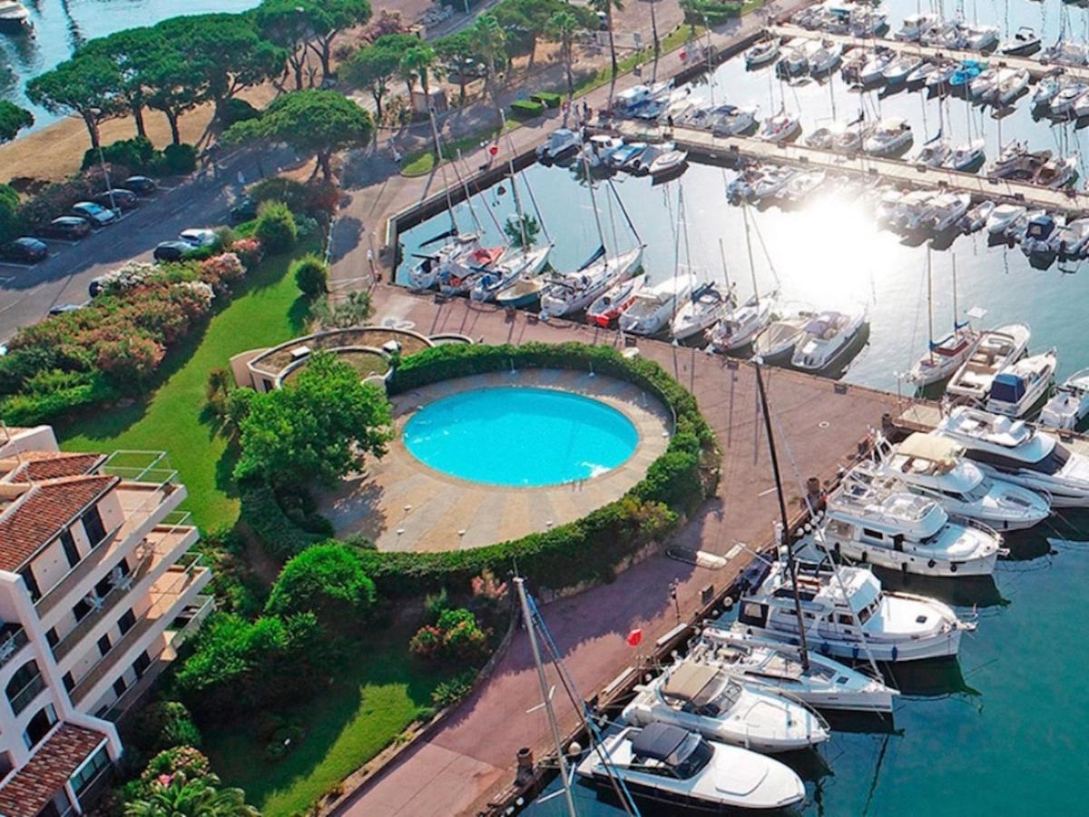Marina Bella Apartment Коголен Екстериор снимка